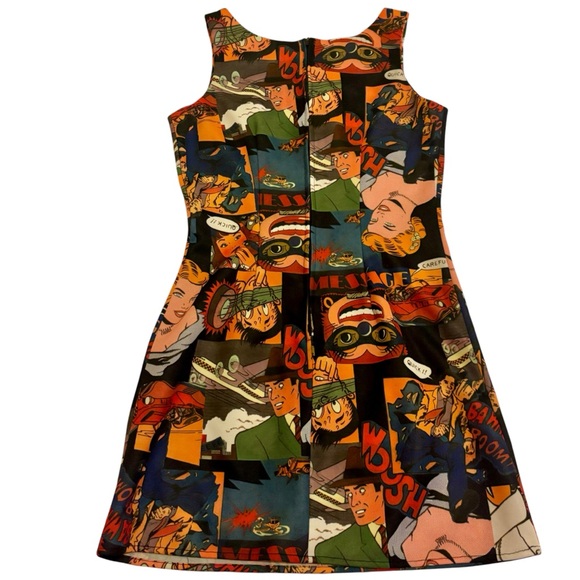 ✨$4 when bundled✨Comic book print dress - Picture 4 of 8